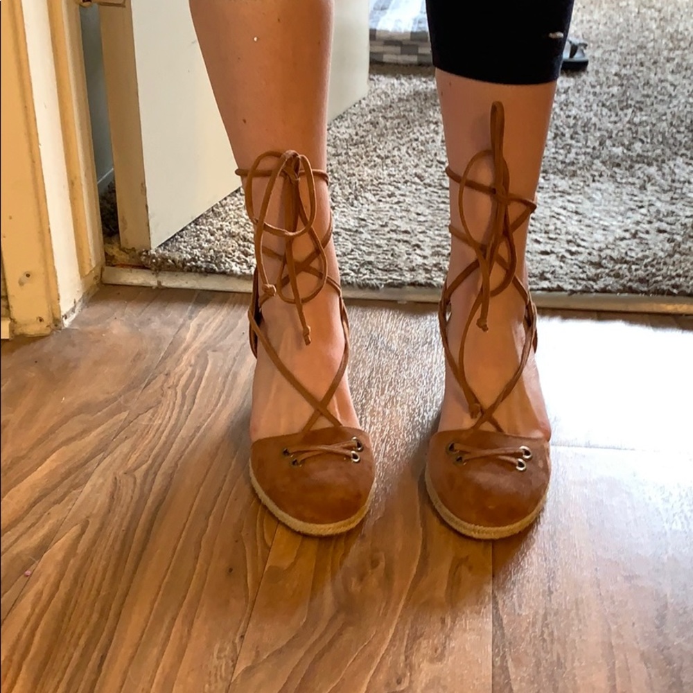 Lucky brand Tie up shoes